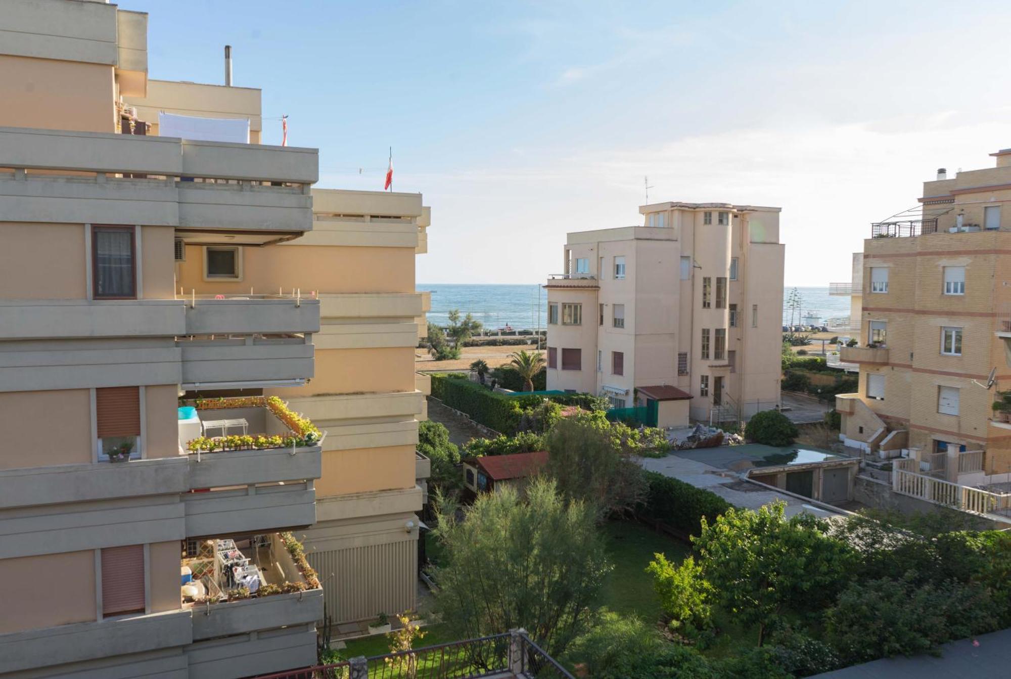 Apartment Fronte Mare - Bibbi's Seaview Flat Lido di Ostia